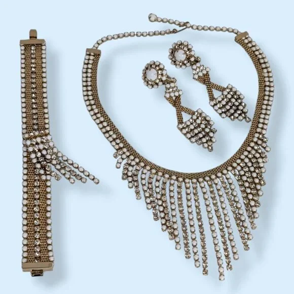 Vintage 3pc Rhinestone & White Plastic Parure - Picture 2 of 14